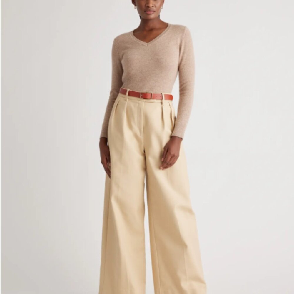 Quince Oatmeal Beige 100% Mongolian Cashmere V-Neck Sweater NWT - Picture 2 of 4